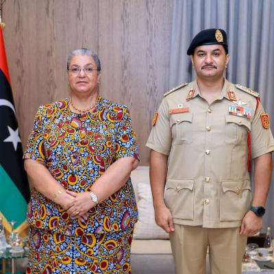 نائب القائد العام يعقد اجتماعًا مع المبعوثة الأممية لبحث خارطة الطريق والعملية السياسية