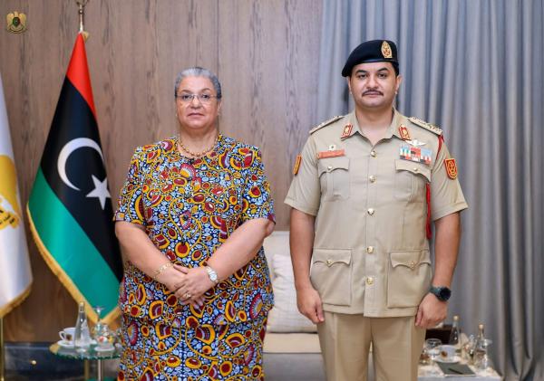 نائب القائد العام يعقد اجتماعًا مع المبعوثة الأممية لبحث خارطة الطريق والعملية السياسية