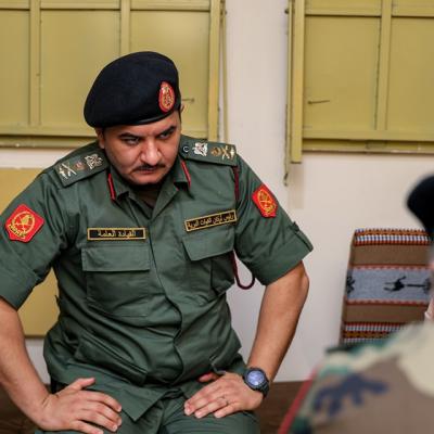 رئيس أركان القوات البرية الفريق ركن صدام حفتر يتفقد جاهزية الوحدات الأمامية غرب سرت