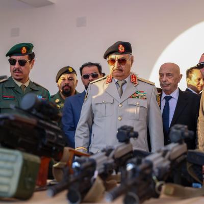 المشير أركان حرب خليفة حفتر يتفقّد المدينة العسكرية برفقة عقيلة صالح وحماد: نموذج للبنية العسكرية الحديثة